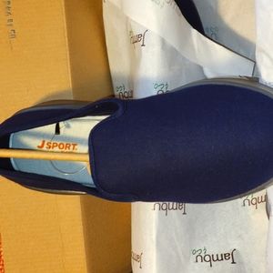 JSport by Jambu Women's Loon Wool Slip on Loafer SZ 8.5 Flat NWT. A brand-new,